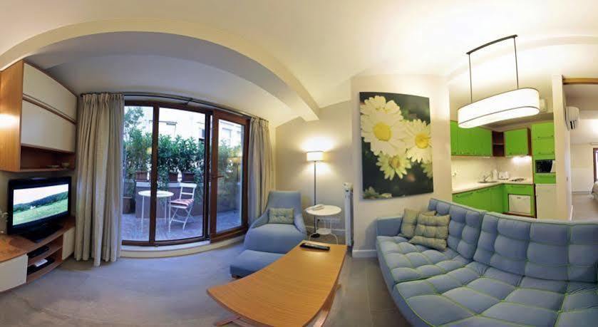 Big Urban Stay Hotel Istanbul Exterior photo