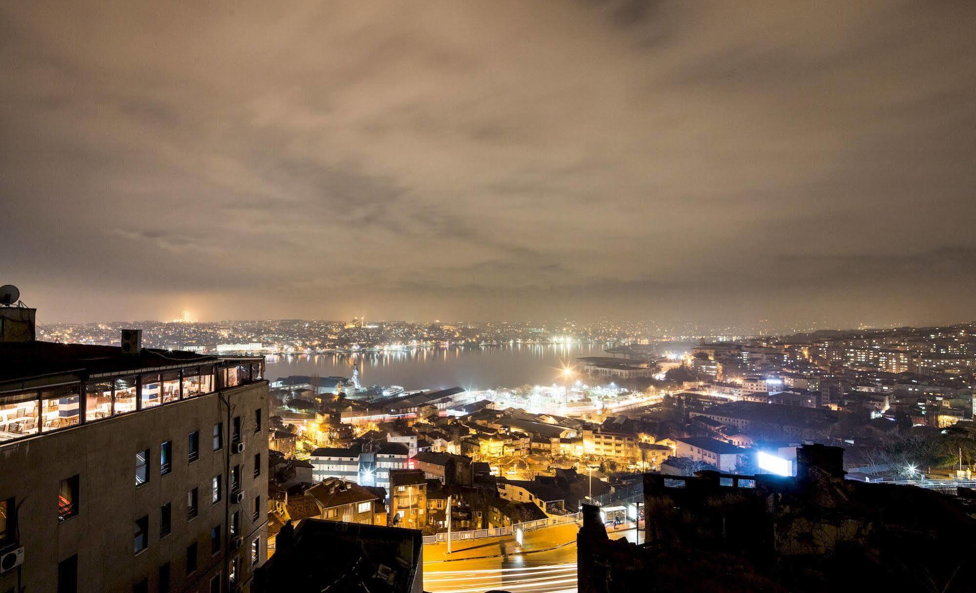 Big Urban Stay Hotel Istanbul Exterior photo
