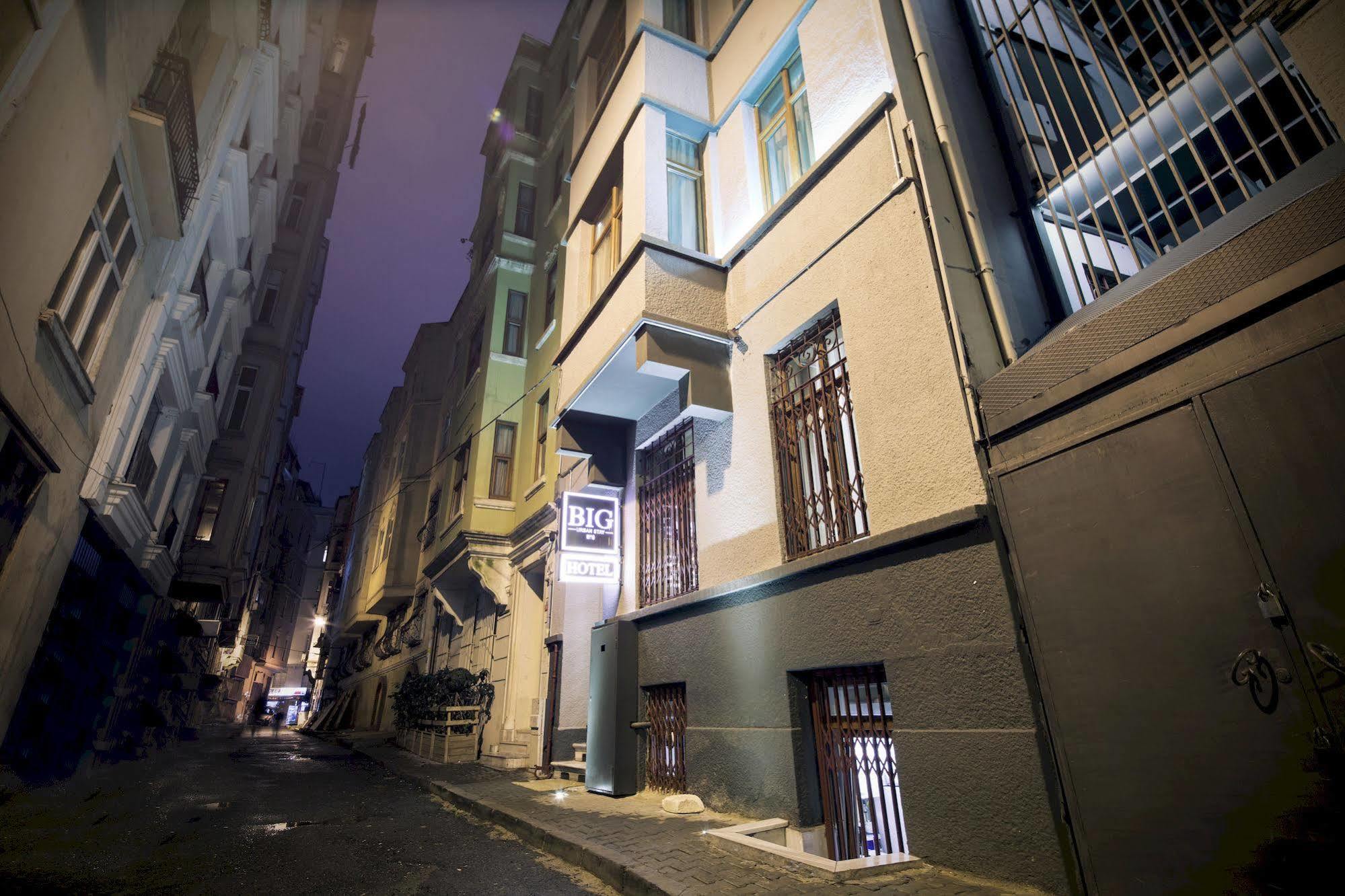 Big Urban Stay Hotel Istanbul Exterior photo