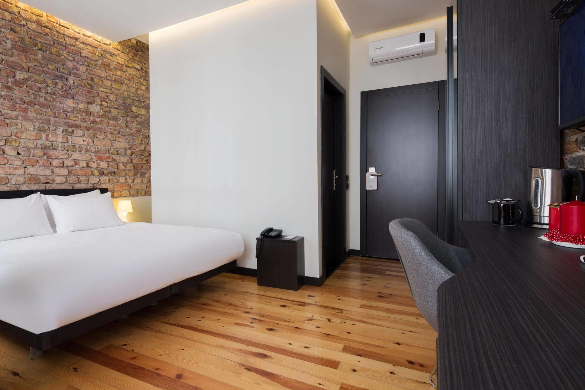 Big Urban Stay Hotel Istanbul Exterior photo
